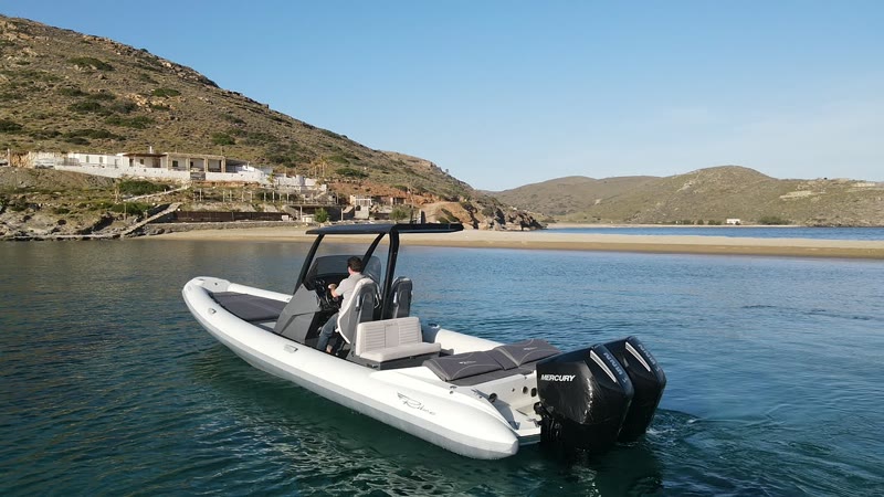 RIBCO Blade 30 by a Saronic sandbar