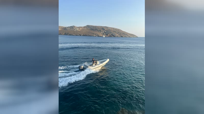 Diverib 550 cruising along the coast